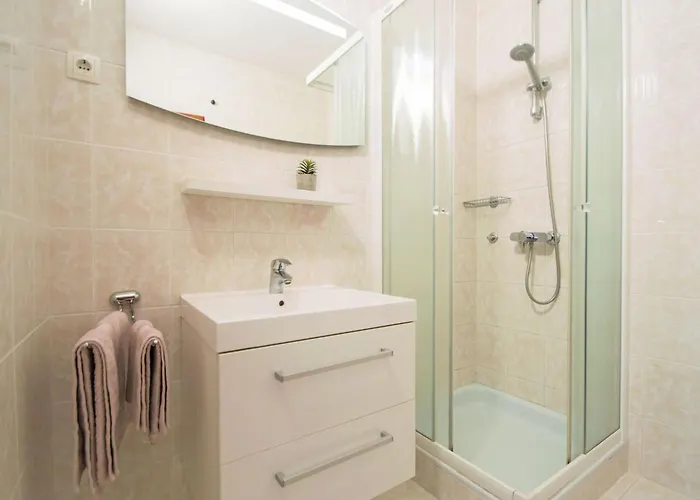 Aquanur-6 By Interhome