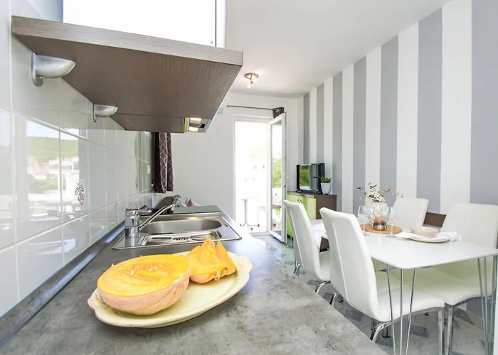 Appartement Aquanur-6 By Interhome